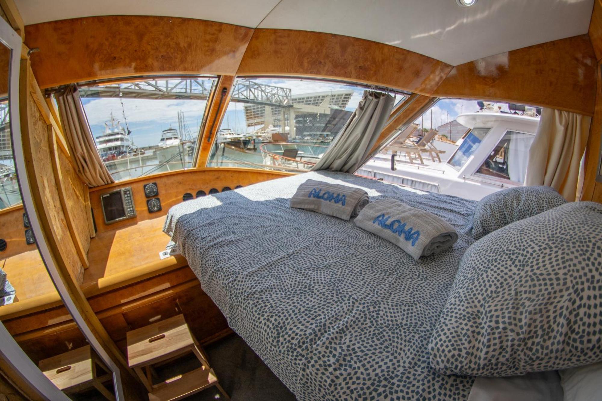 Boat Aloha Hotell Sant Adrià de Besòs Exteriör bild
